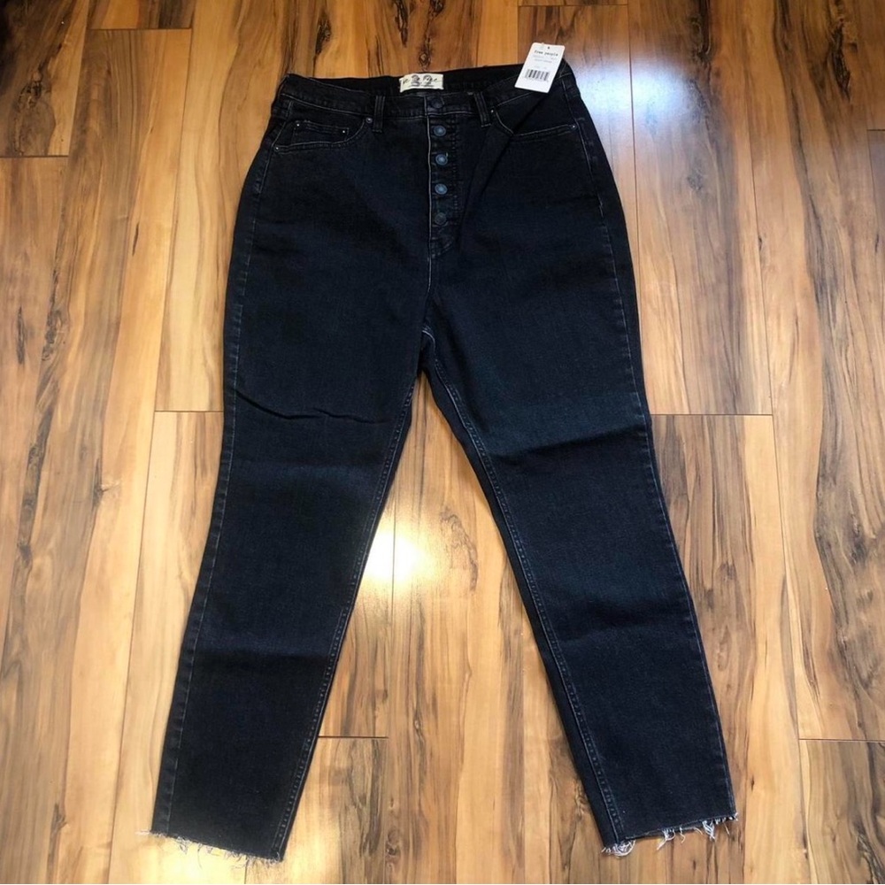 Free People Black Raw Hem Curvy 32 High-Waisted Jeans